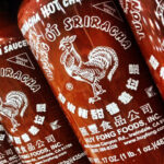 Srirachasauce in Flaschen